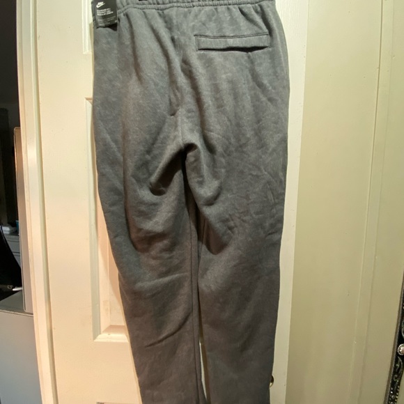 Nike sweatpants - Picture 9 of 10
